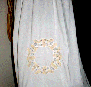 Maile/Ilima lei insertion lace design